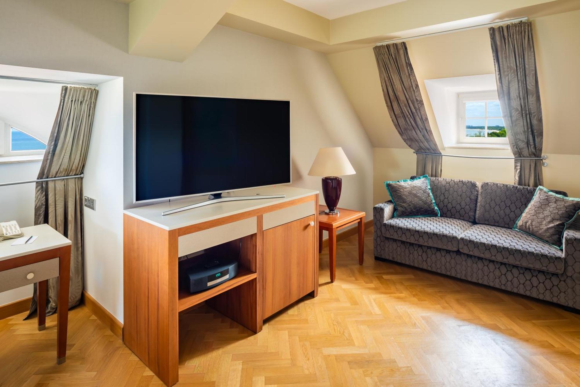 소피텔 그랜드 소폿 호텔 소포트 외부 사진 A room at the Hotel