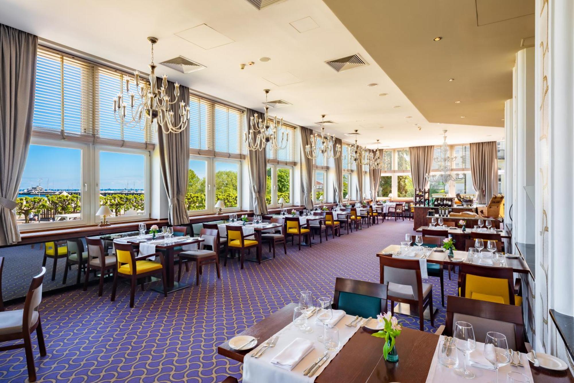 소피텔 그랜드 소폿 호텔 소포트 외부 사진 The restaurant